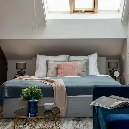 Days - Ac - Prime Location - Close To The Charles Bridge