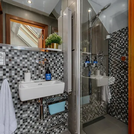 Prague Days - Studio In A Prime Location With Ac Close To The Charles Bridge