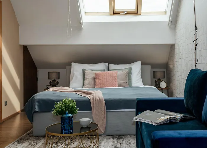 Days - In A Prime Location With Ac Close To The Charles Bridge